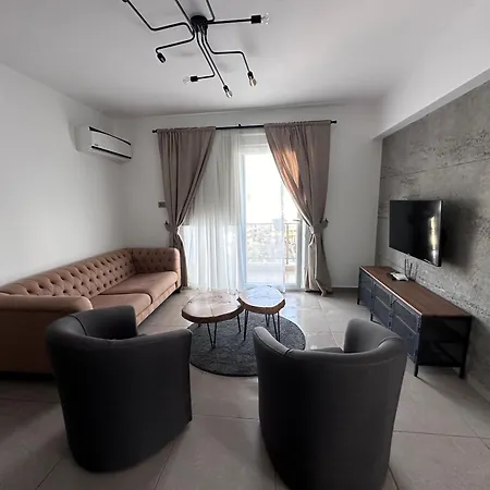 Royal Sun Sitesi ,2 Yatak Odali Deniz Manzarali Daire,iskele Longbeach *