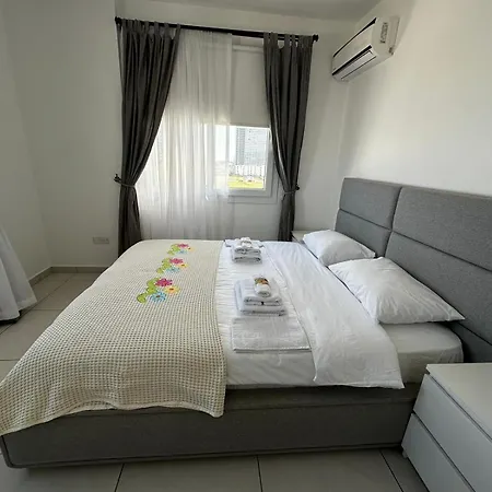 Royal Sun Sitesi ,2 Yatak Odali Deniz Manzarali Daire,iskele Longbeach 公寓