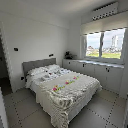 Royal Sun Sitesi ,2 Yatak Odali Deniz Manzarali Daire,iskele Longbeach Iskele District (Northern Cyprus)