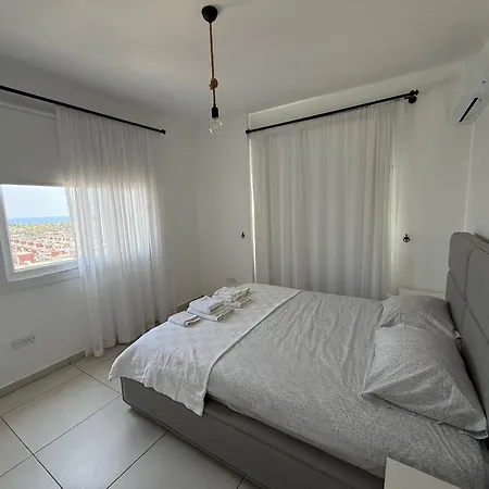 Royal Sun Sitesi ,2 Yatak Odali Deniz Manzarali Daire,iskele Longbeach 公寓