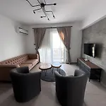 Royal Sun Sitesi ,2 Yatak Odali Deniz Manzarali Daire,iskele Longbeach *