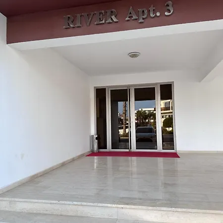 Royal Sun Sitesi ,2 Yatak Odalı Deniz Manzaralı Daire,ıskele Longbeach * Iskele District (Northern Cyprus)