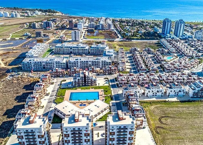 Royal Sun Sitesi ,2 Yatak Odali Deniz Manzarali Daire,iskele Longbeach *